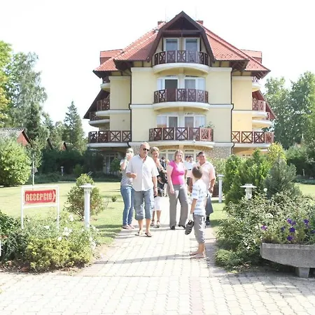 Aparthotel Hotel Lelle Balatonlelle