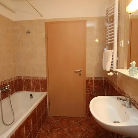 Apartmanhotel Hotel Lelle Balatonlelle