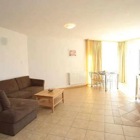 Hotel Lelle Apartmanhotel Balatonlelle