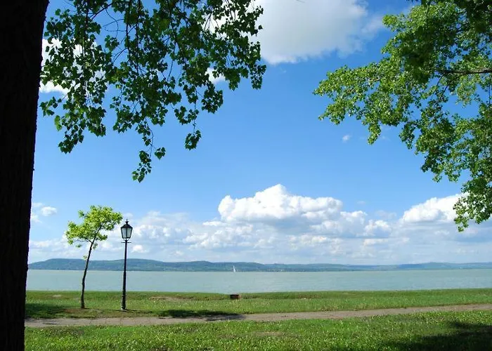 莱尔公园公寓式酒店