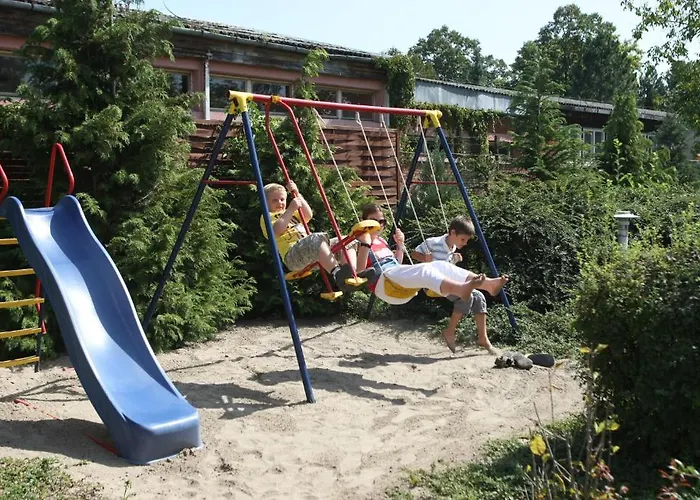 莱尔公园公寓式酒店 2* 巴拉通雷勒